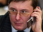 Ющенко попросил Конституционный суд проверить законность отстранения Луценко