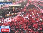 Миллион турков вышли протестовать против визита Папы