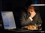 Чемпион мира по шахматам проиграл компьютеру
