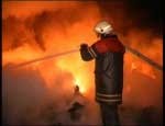 В Екатеринбурге сгорел многоквартирный дом. Десятки людей остались без жилья