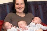 Женщина с двумя матками родила тройню