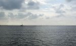 В прибрежных водах Приморья горит российское судно