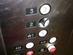 В США мужчина взорвал лифт с секретаршей