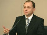 Кириенко предложит японцам докупить атомного топлива в России