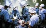 Французские медики проводят забастовку против премий хирургам