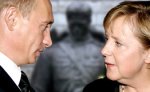 Путин в разговоре с Меркель выразил озабоченность событиями в Эстонии