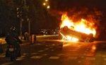 В пригородах Парижа зафиксированы случаи поджога автомашин