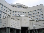 Конституционный суд Украины не стал оспаривать увольнение своих членов
